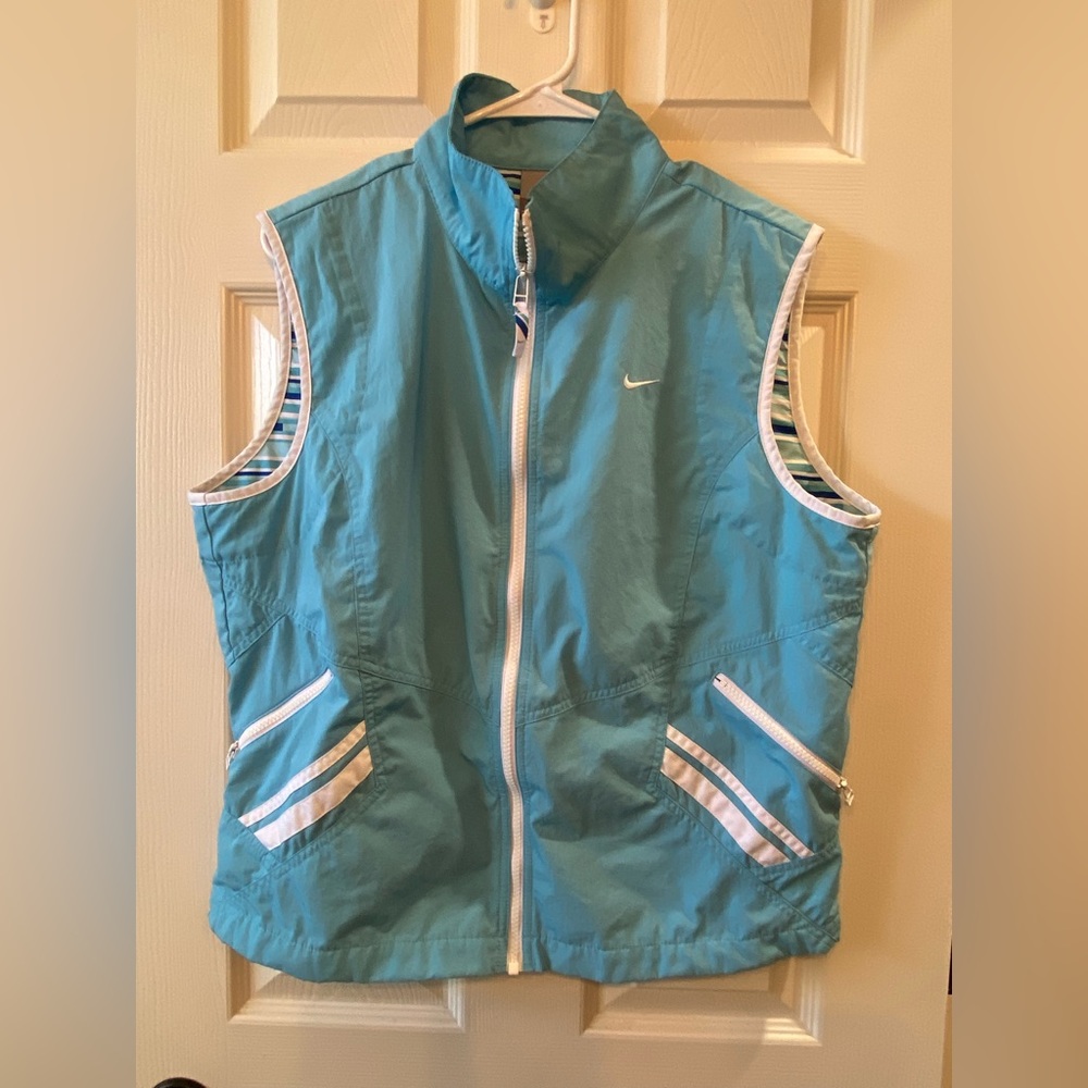Nike women’s Vest